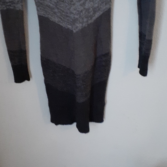 Tight sweater dress - Picture 3 of 4